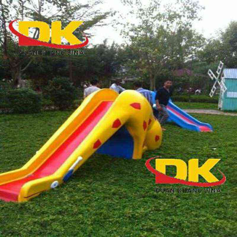  Cầu trượt ngoài trời con hươu nhựa Composite cho bé DK 005-2